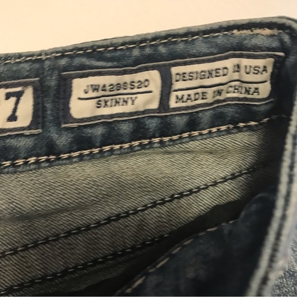 Miss Me Jeweled Flap Pocket Skinny Jeans Woman’s Size 27 - Picture 8 of 12